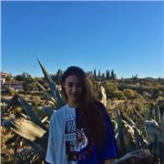 Profesora de español nativo, ofrece clases para extranjeros en Toledo u otros lugares vía online. Por otro lado, puedo impartir clases y ayudar a la preparación de exámenes de geografía, matemáticas y sintaxis